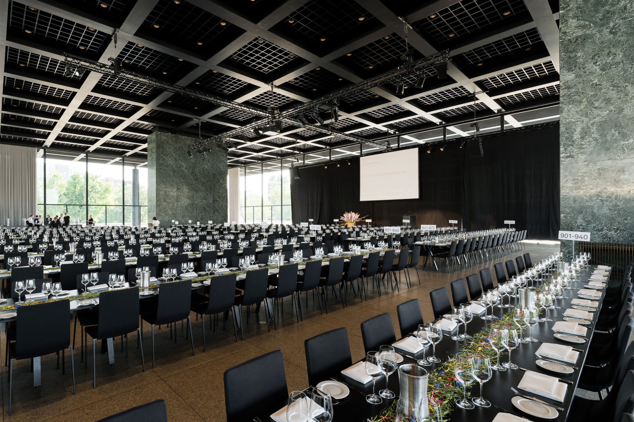 Catering Hoflieferanten Berlin Neue Nationalgalerie Innenbereich
