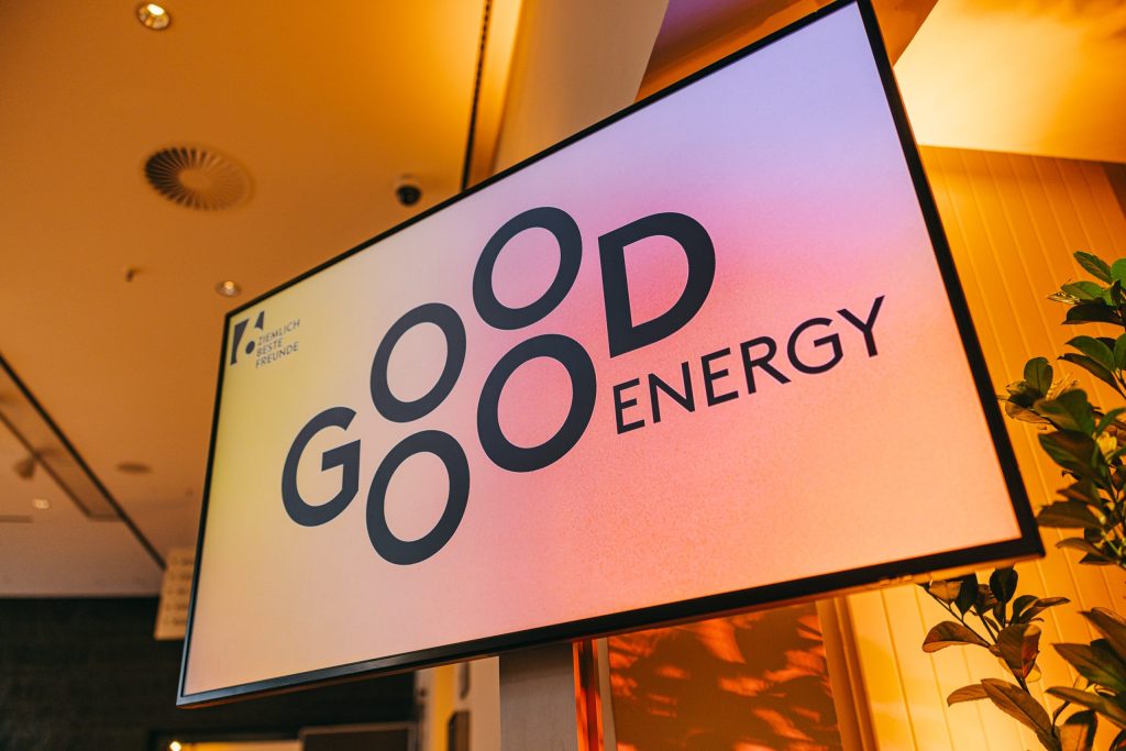 Hoflieferanten Berlin Catering Good Energy Buffet – Empfang Schild