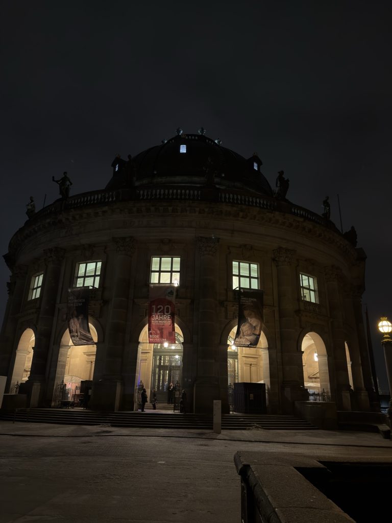 Hoflieferanten Berlin Catering Bode Museum Eingang
