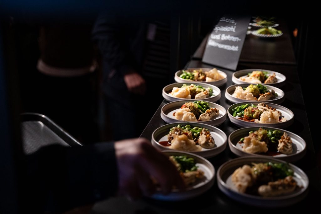 Hoflieferanten Berlin Catering Is(s)t Dinner Hauptgang Buffet